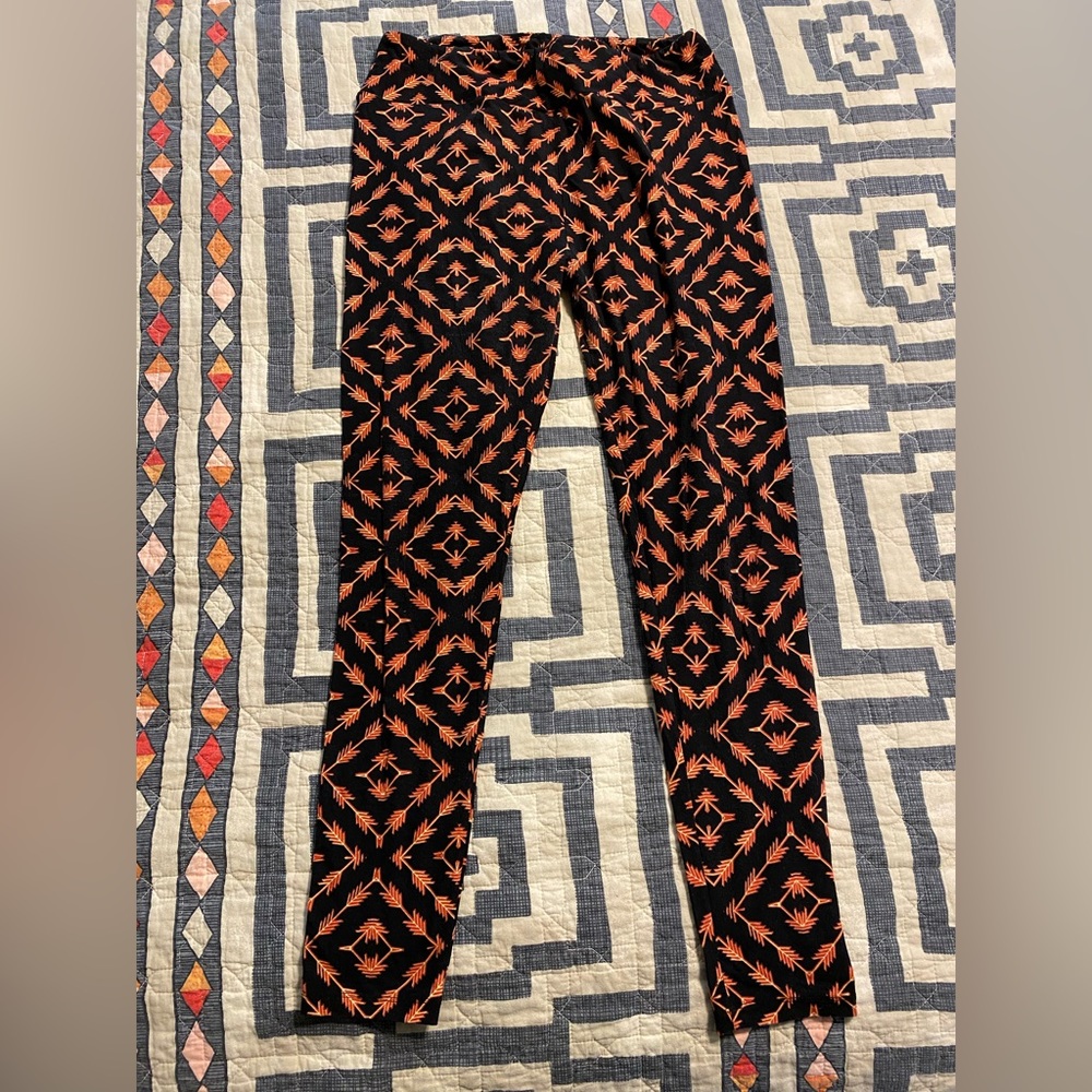 LuLaRoe Leggings Tall & Curvy TC